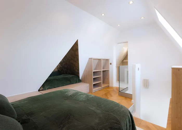 High-end 2 Bedroom Duplex With Parking Place Morny Διαμέρισμα